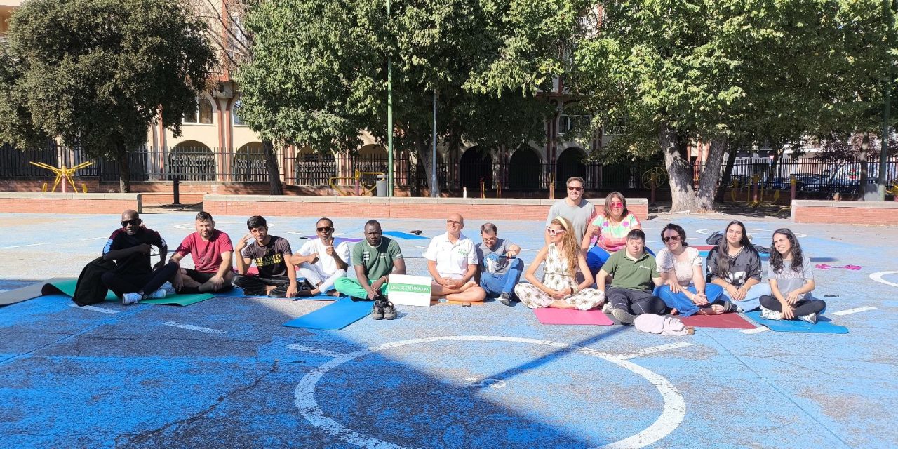 FUNDHEX Y CEPAIM CELEBRAN UNA JORNADA DE YOGA Y MEDITACIÓN POR LA INCLUSIÓN Y EL BIENESTAR COMÚN EN NAVALMORAL DE LA MATA
