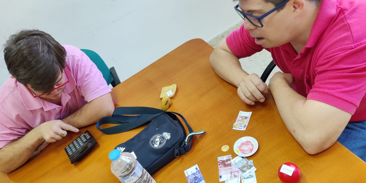 FUNDHEX REFUERZA LA AUTONOMÍA PERSONAL A TRAVÉS DE LA EDUCACIÓN FINANCIERA