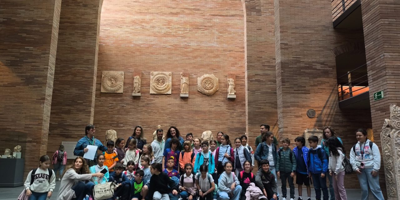 FUNDHEX GUÍA LA HISTORIA DE MÉRIDA A TRAVÉS DE LA INCLUSIÓN Y EL PATRIMONIO